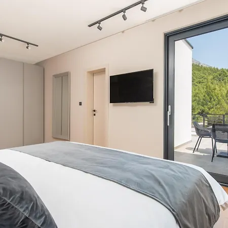 Vila Luxury Ivana With Heated Hydromassage Pool *