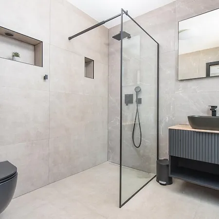 Vila Luxury Ivana With Heated Hydromassage Pool Stanici