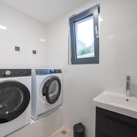 Vila Luxury Ivana With Heated Hydromassage Pool