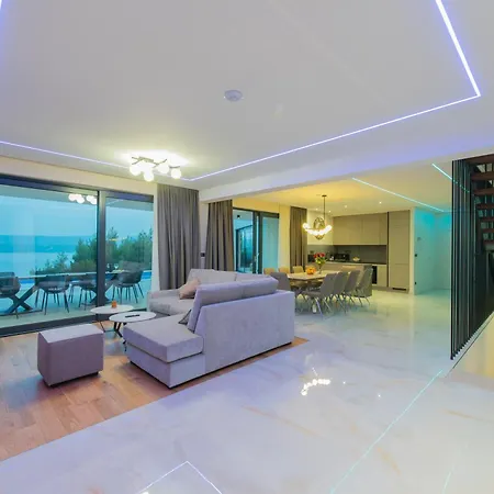 Luxury Ivana With Heated Hydromassage Pool